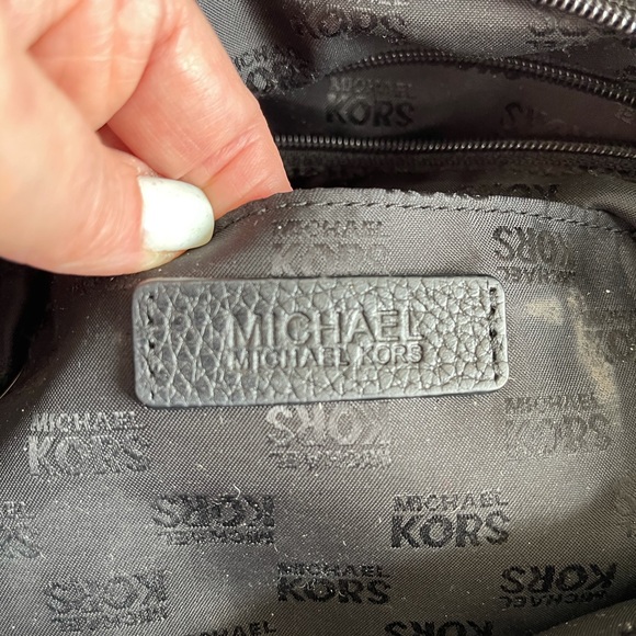 MK Handbag - Picture 7 of 8